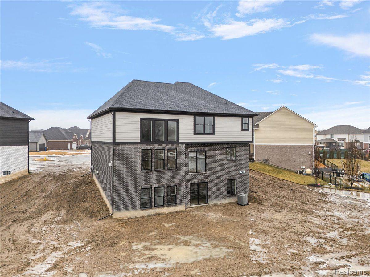 51568 VALLEY VIEW Court