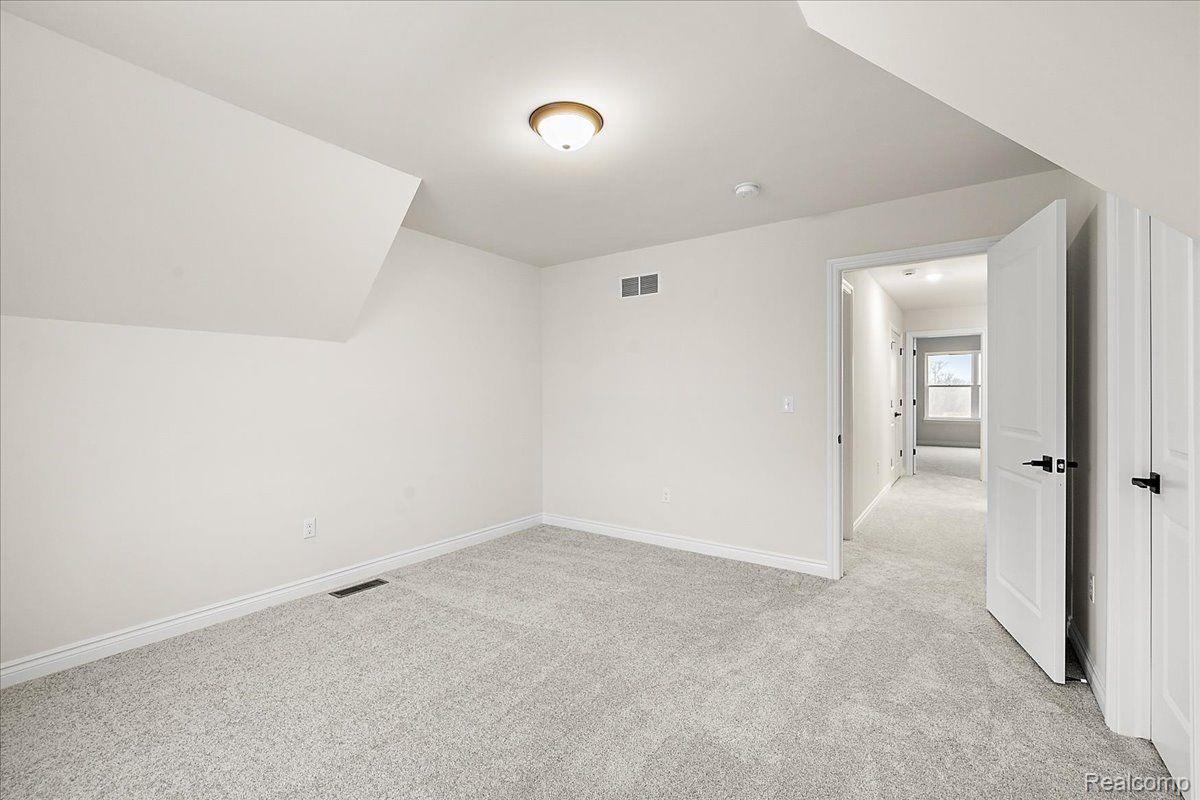 51568 VALLEY VIEW Court