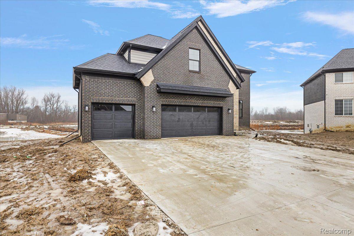 51568 VALLEY VIEW Court