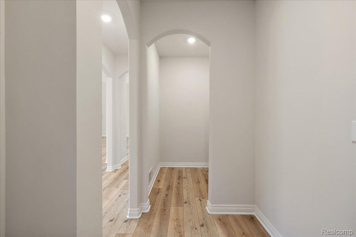 51568 VALLEY VIEW Court