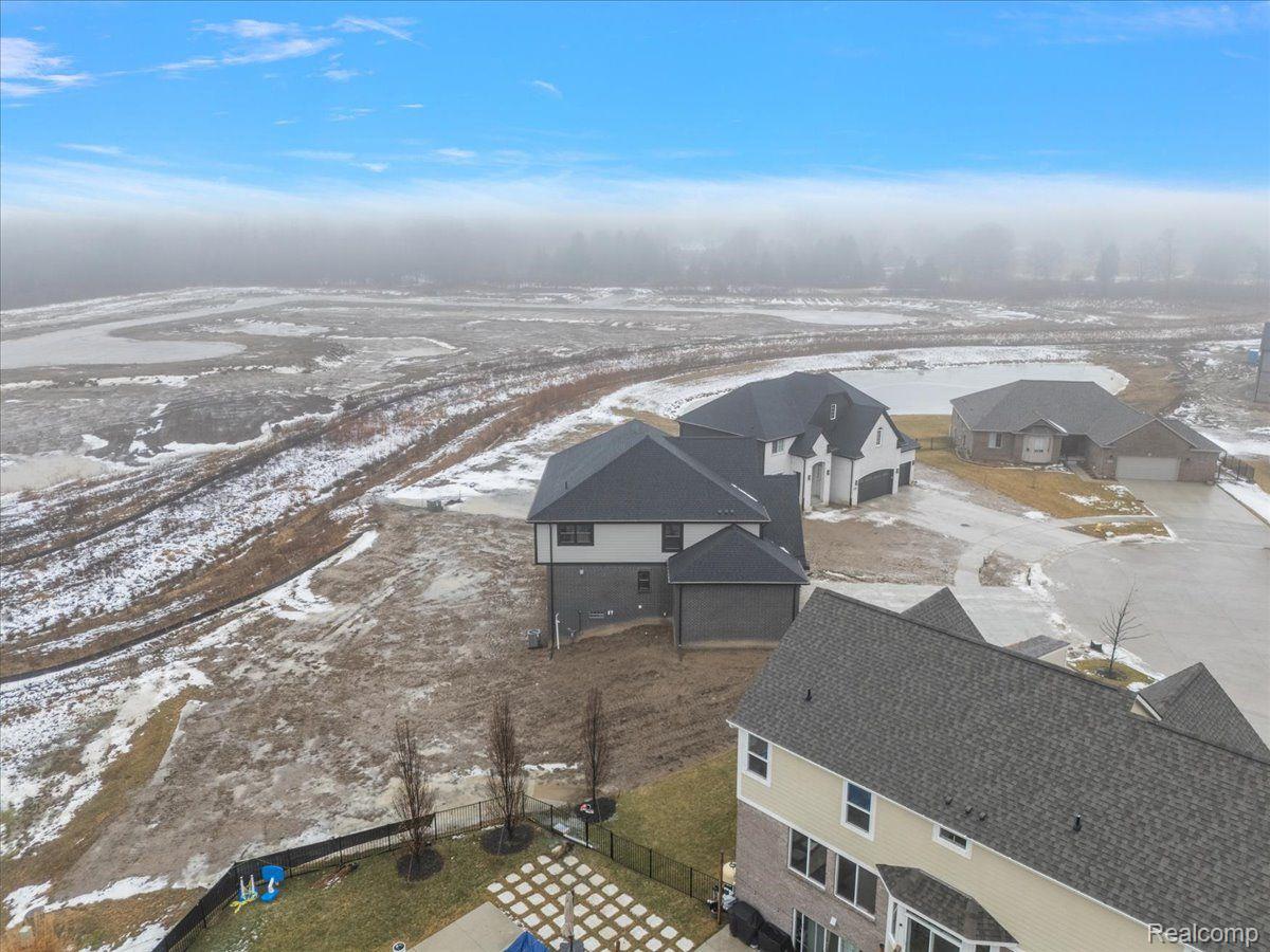 51568 VALLEY VIEW Court