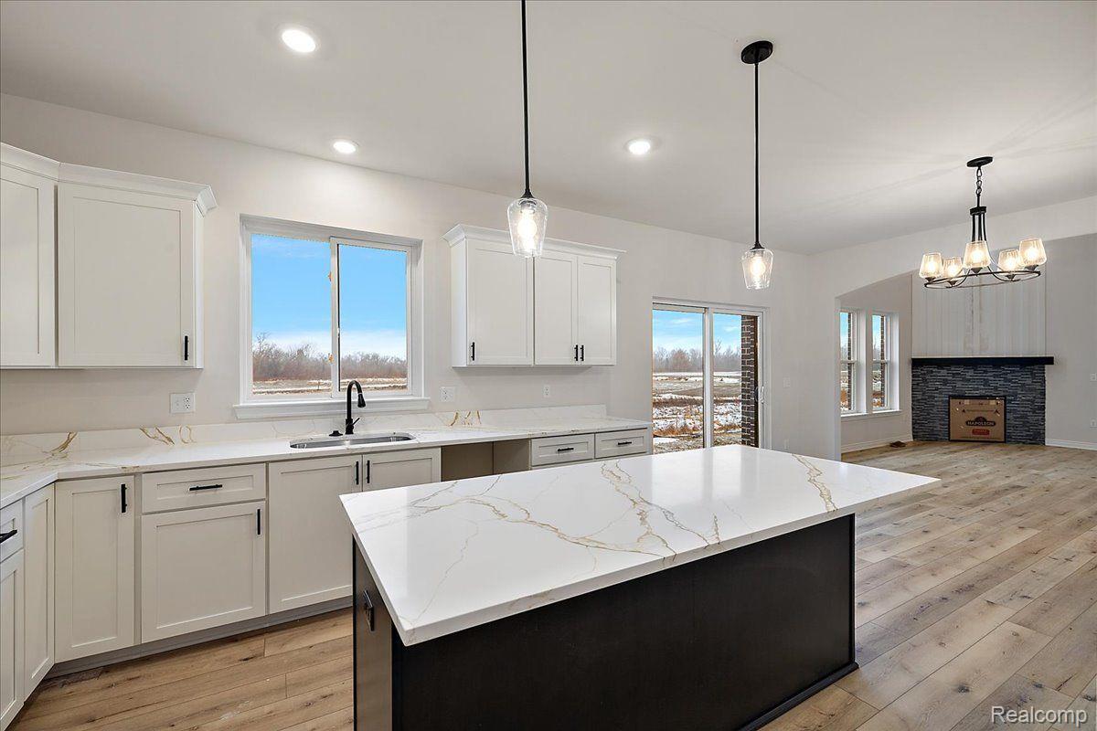 51568 VALLEY VIEW Court