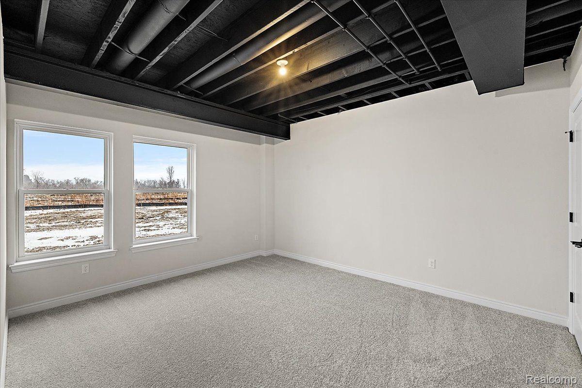 51568 VALLEY VIEW Court