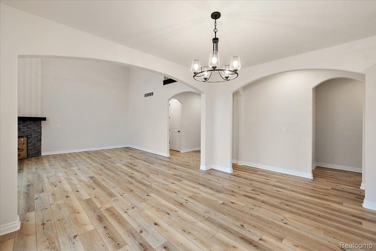 51568 VALLEY VIEW Court