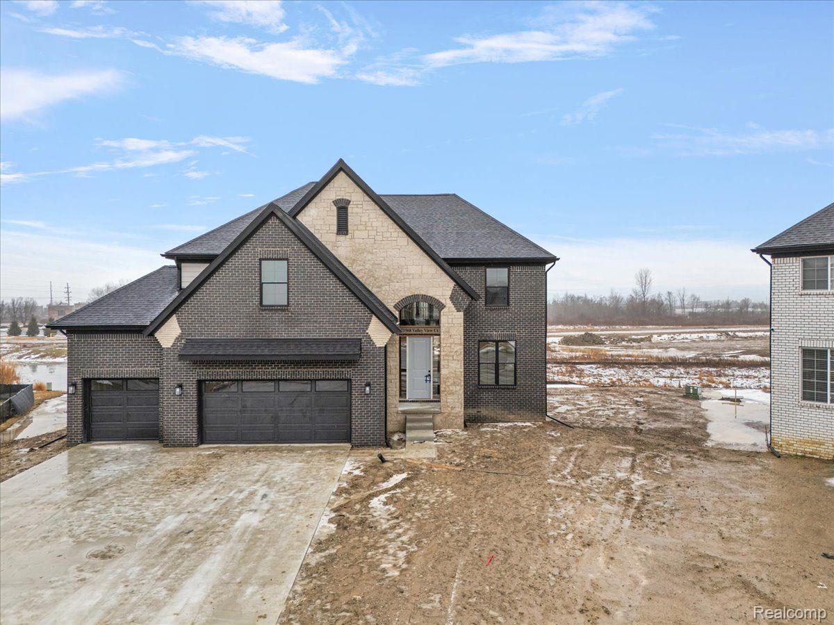 51568 VALLEY VIEW Court