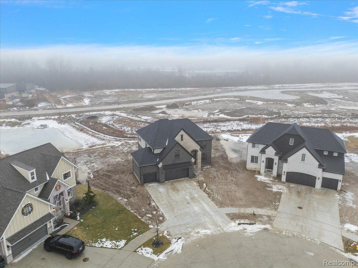 51568 VALLEY VIEW Court