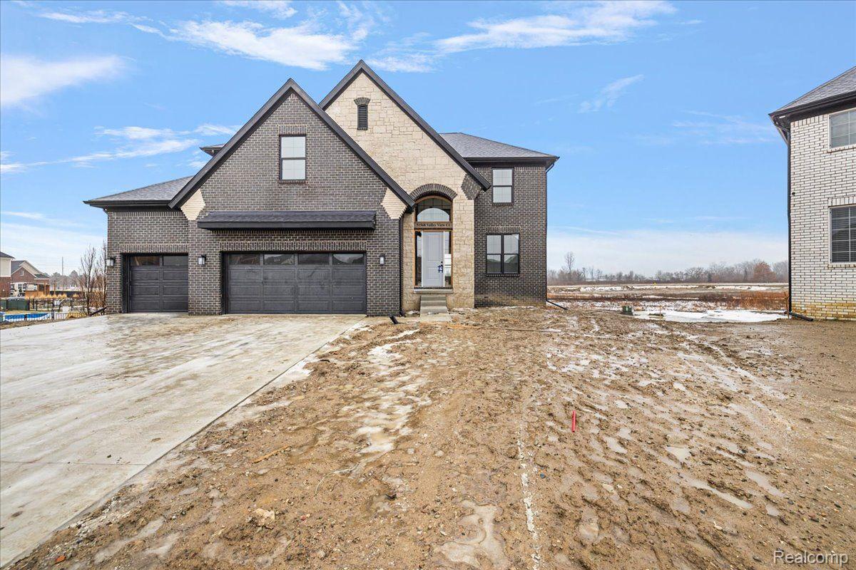 51568 VALLEY VIEW Court