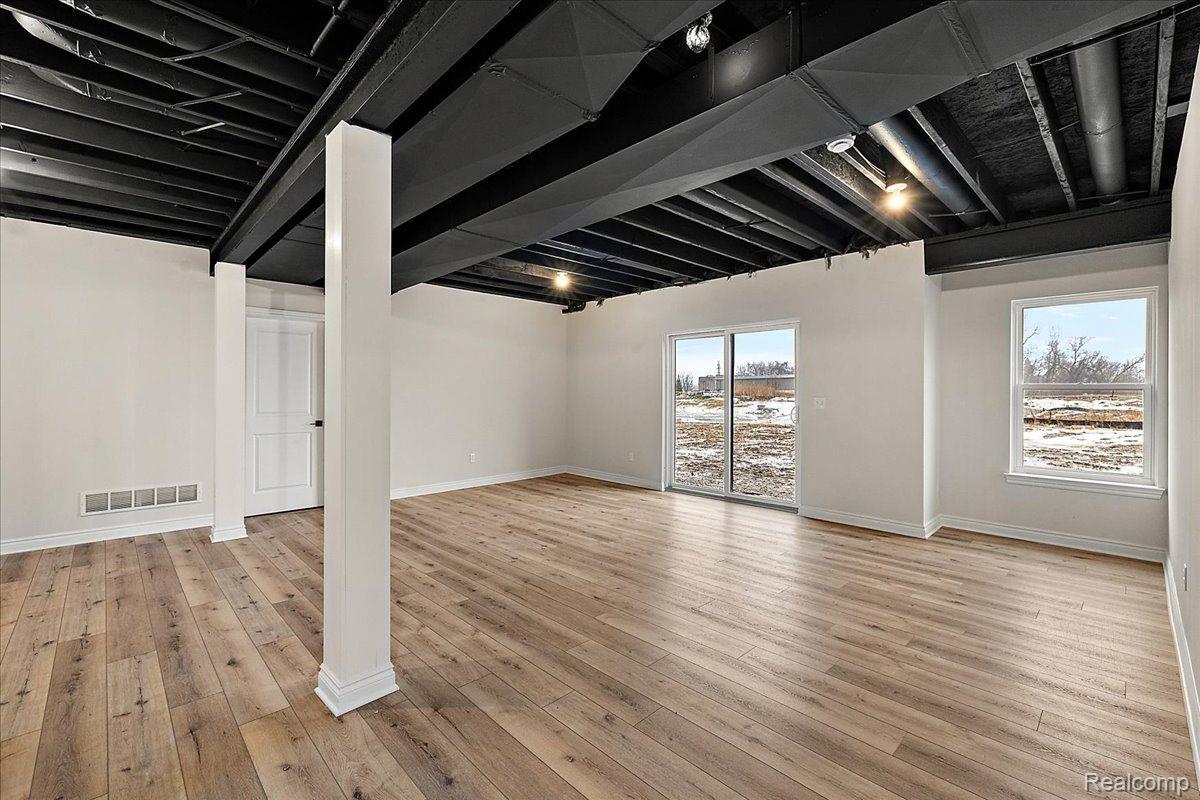 51568 VALLEY VIEW Court