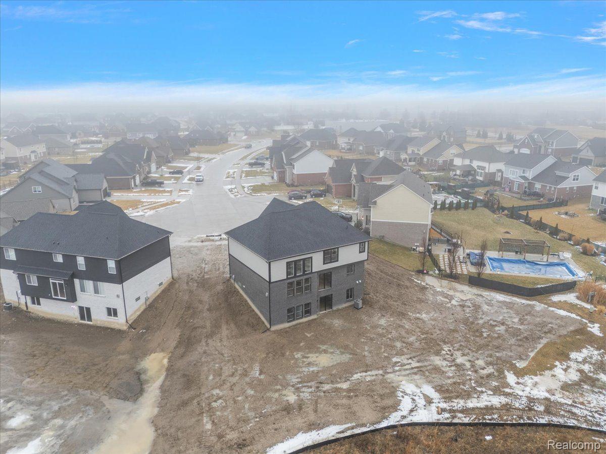 51568 VALLEY VIEW Court