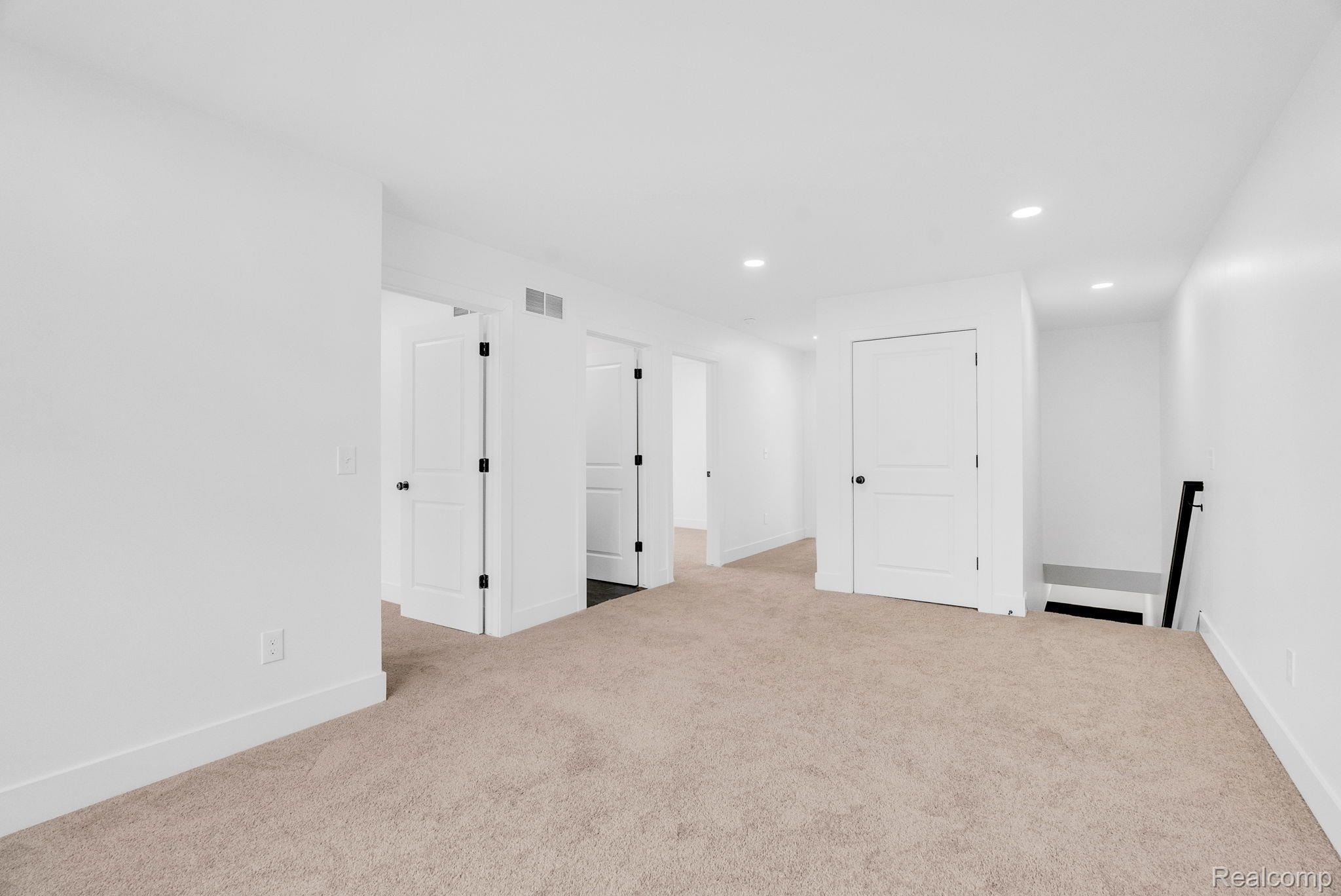 1203 E Evelyn Avenue