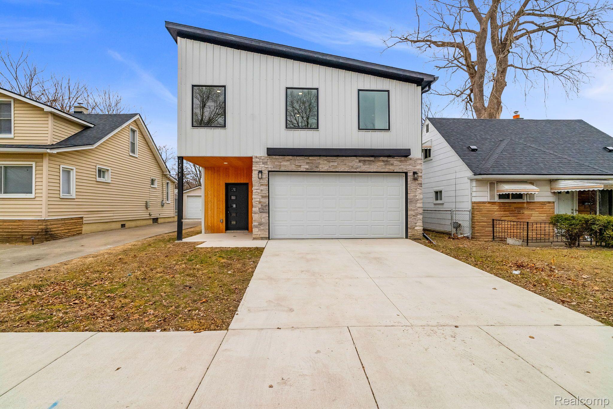 1203 E Evelyn Avenue
