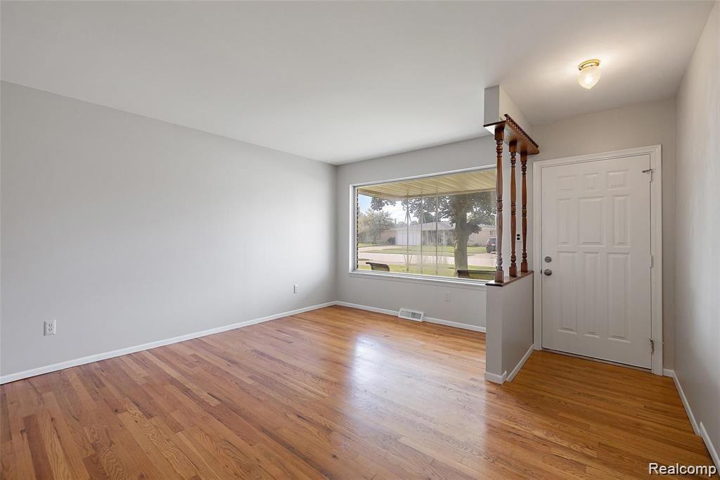 2911 GROVES Drive