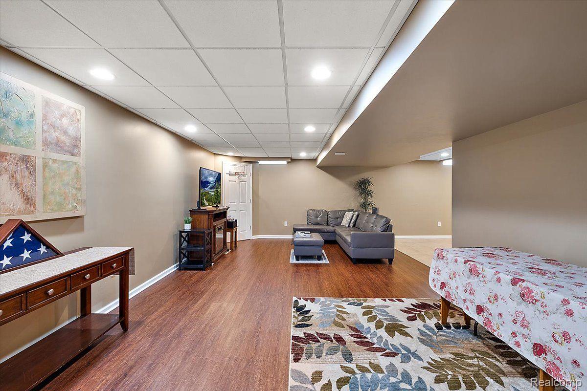 55188 NILE Way