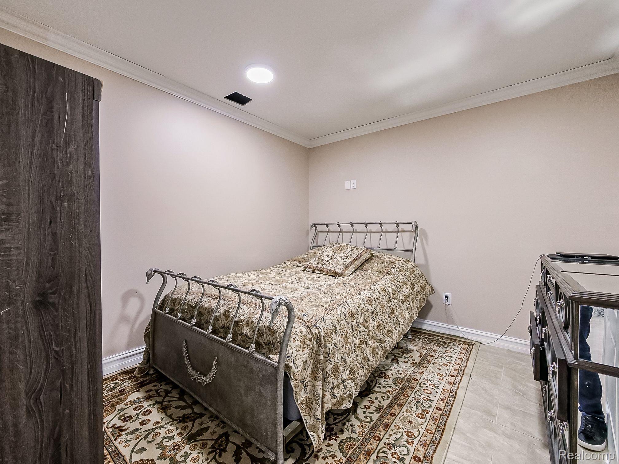 6265 BRANFORD Drive