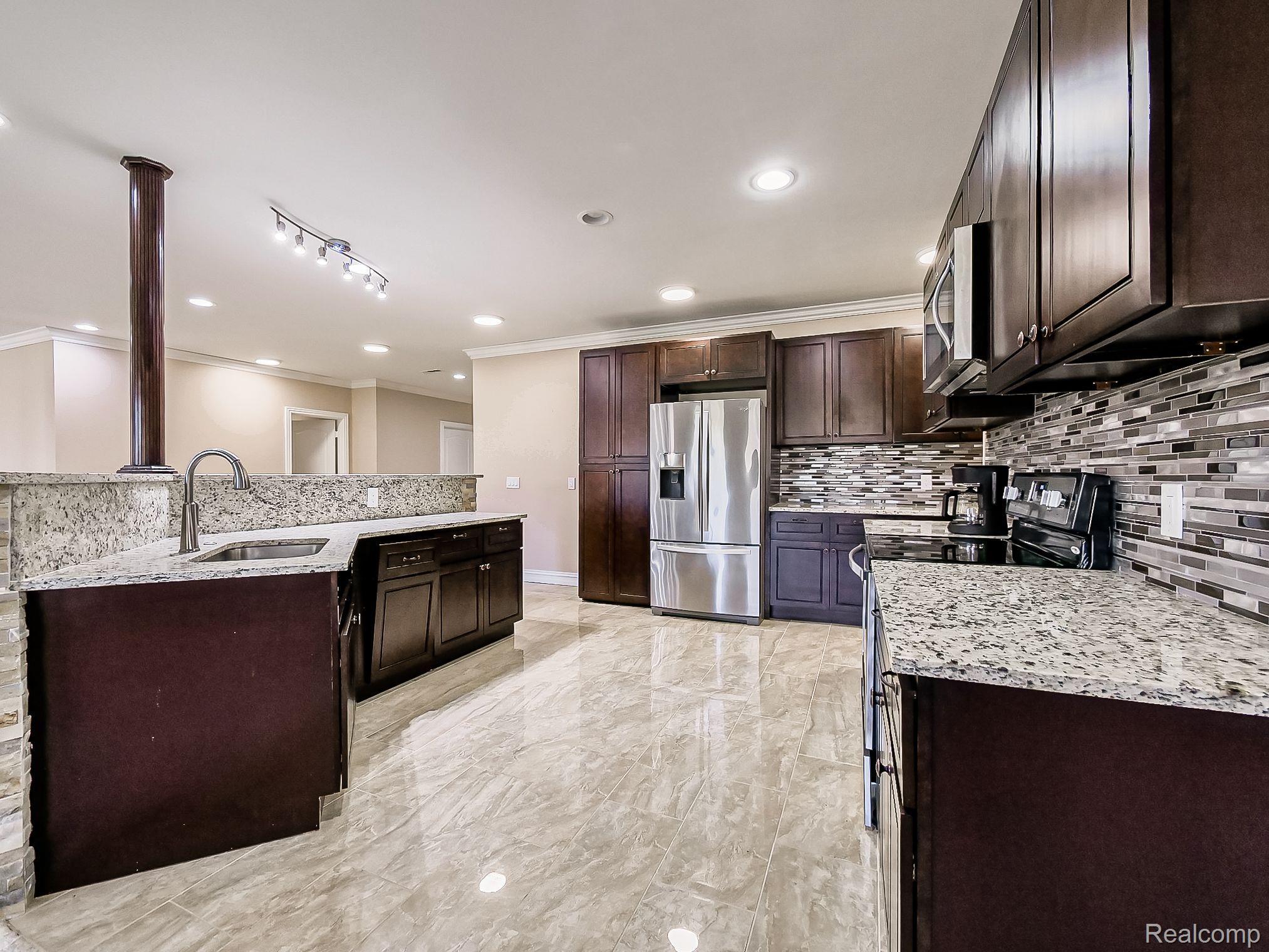 6265 BRANFORD Drive