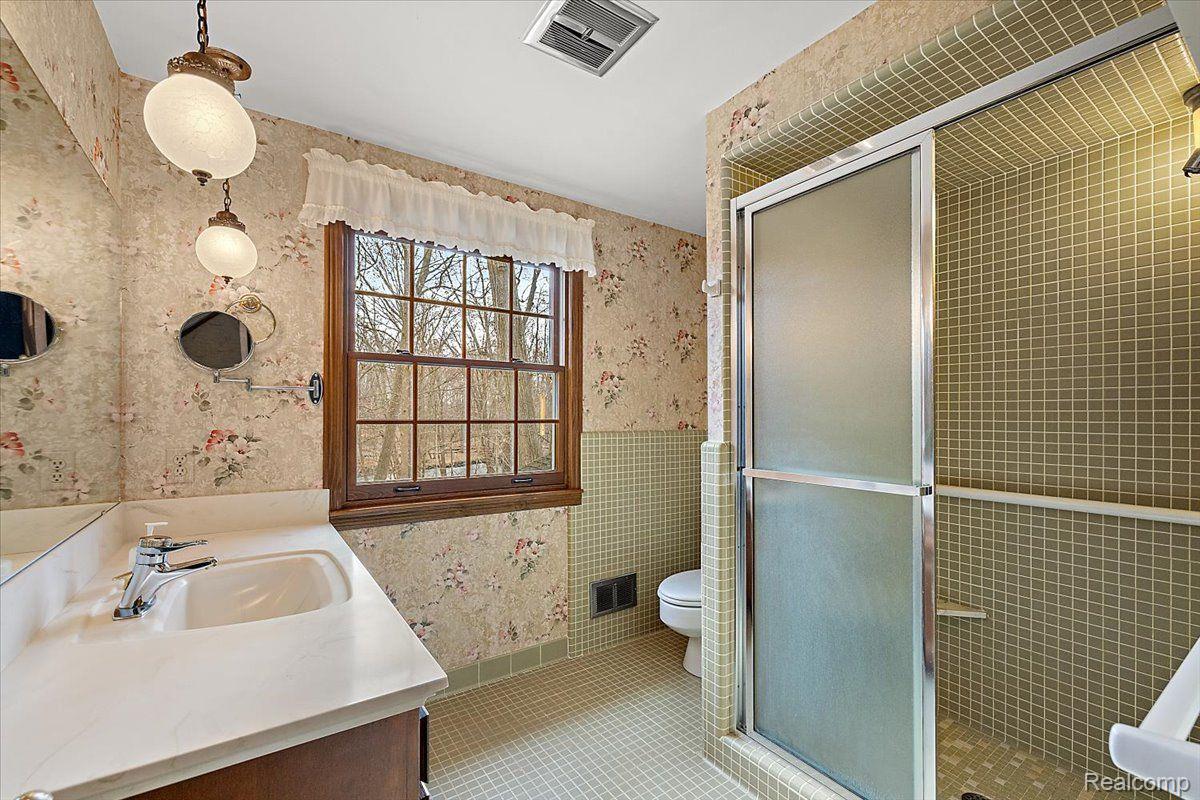 1828 NORTHUMBERLAND Drive