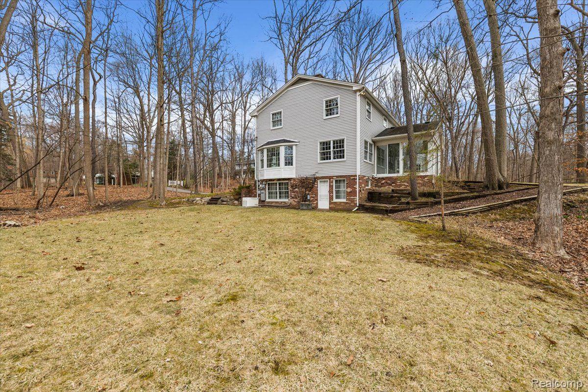 1828 NORTHUMBERLAND Drive