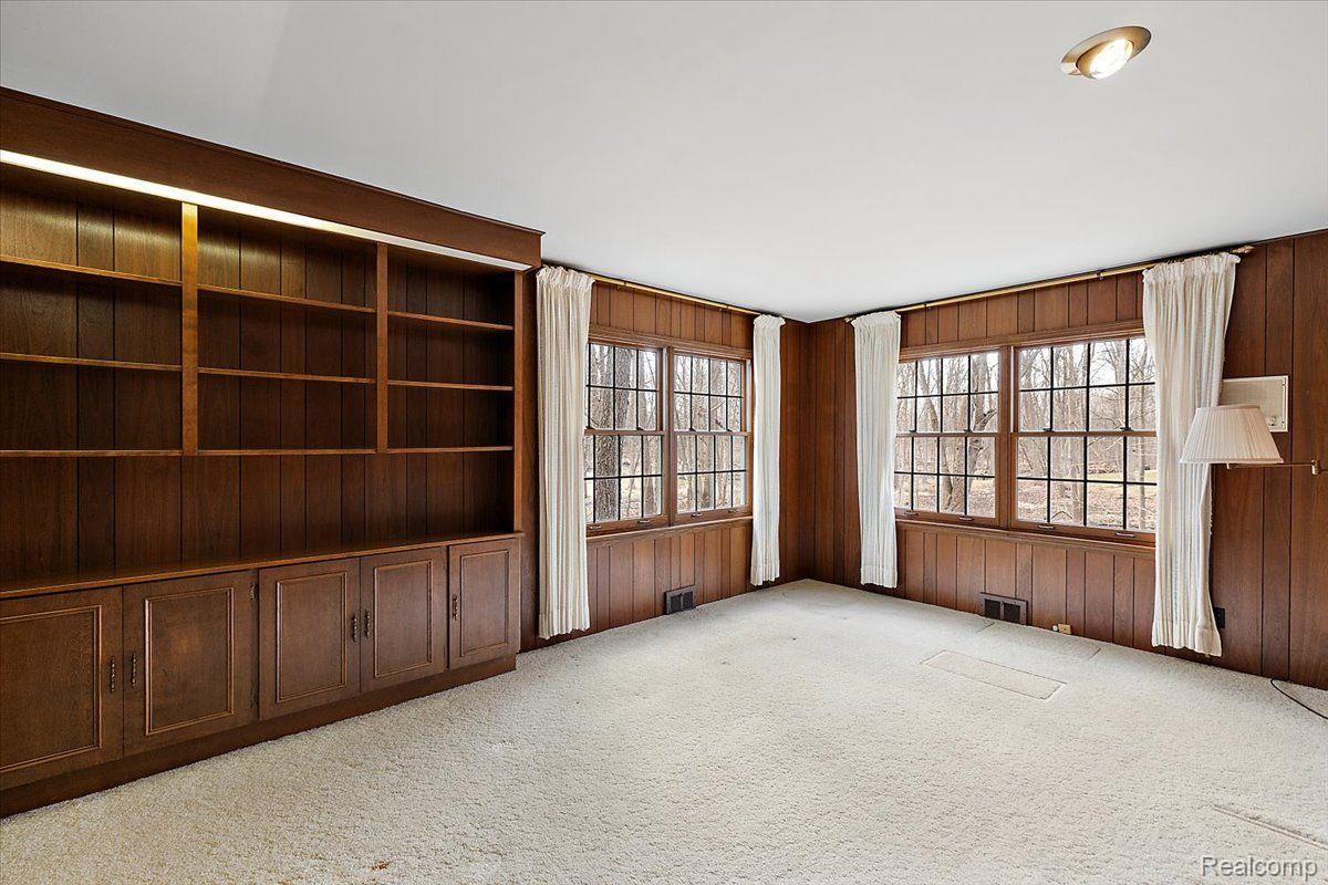 1828 NORTHUMBERLAND Drive