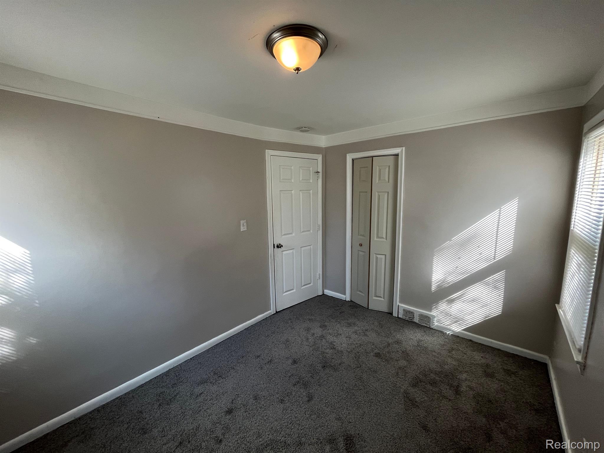 18474 Glenmore