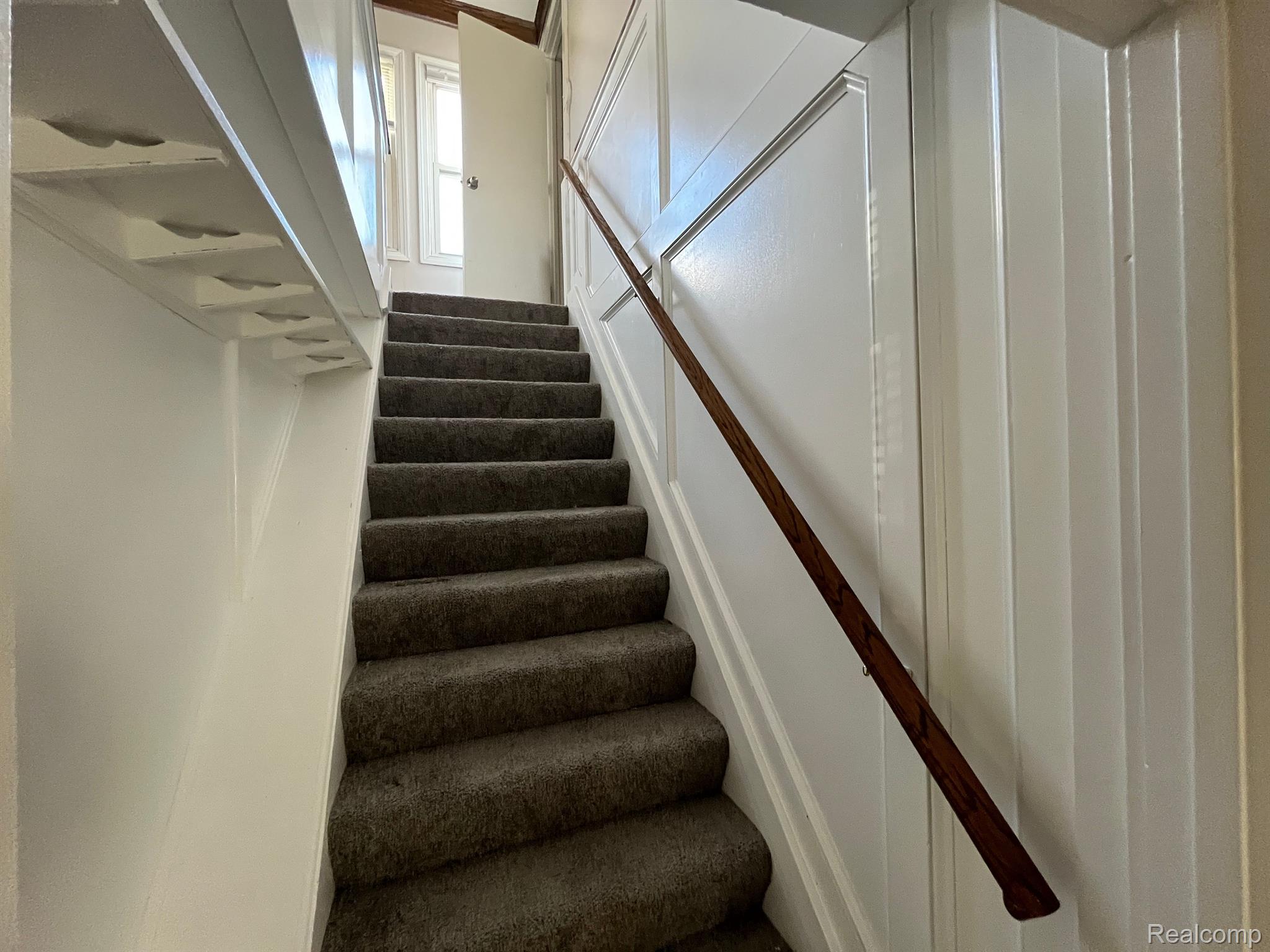 18474 Glenmore