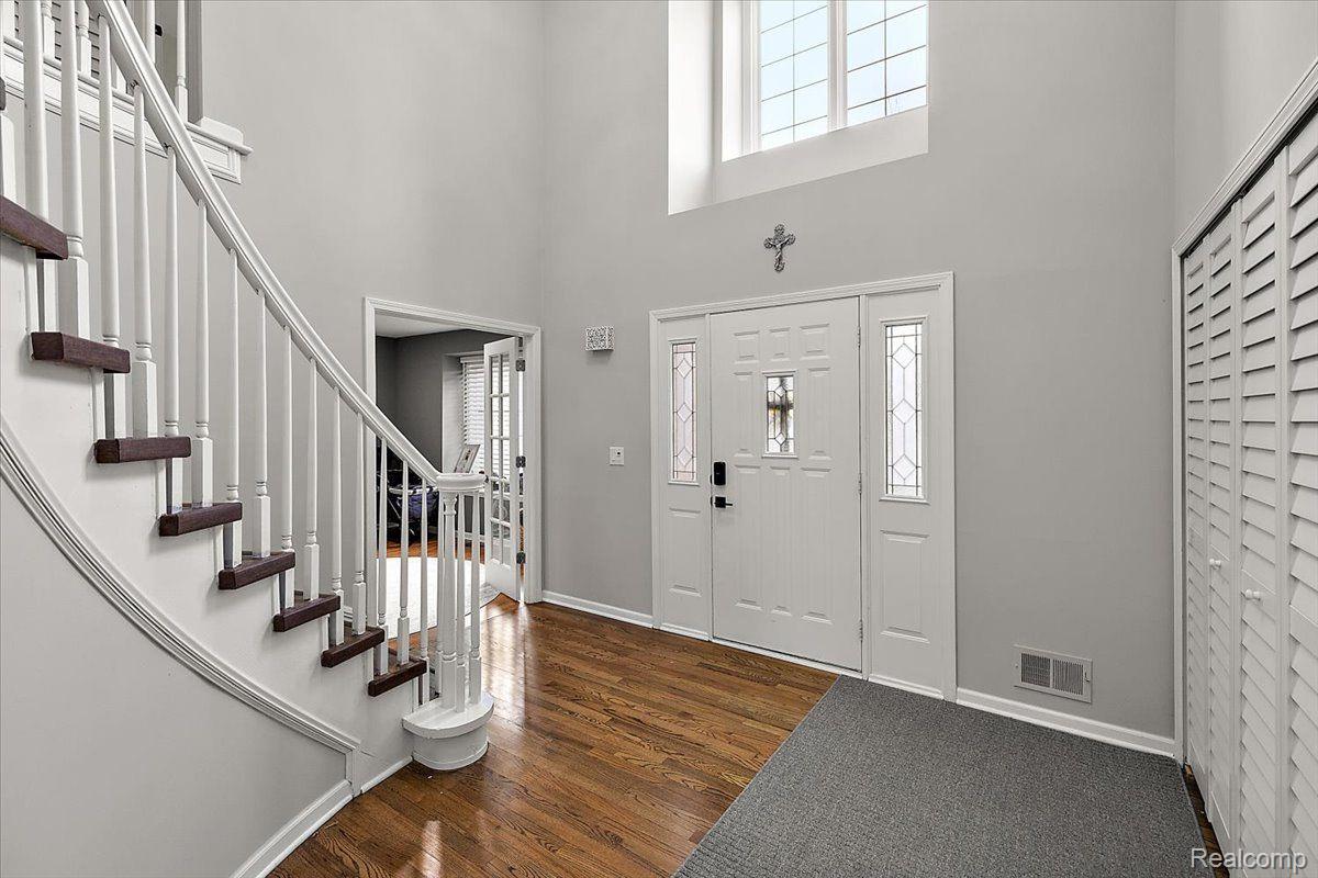 1335 BEMBRIDGE Drive