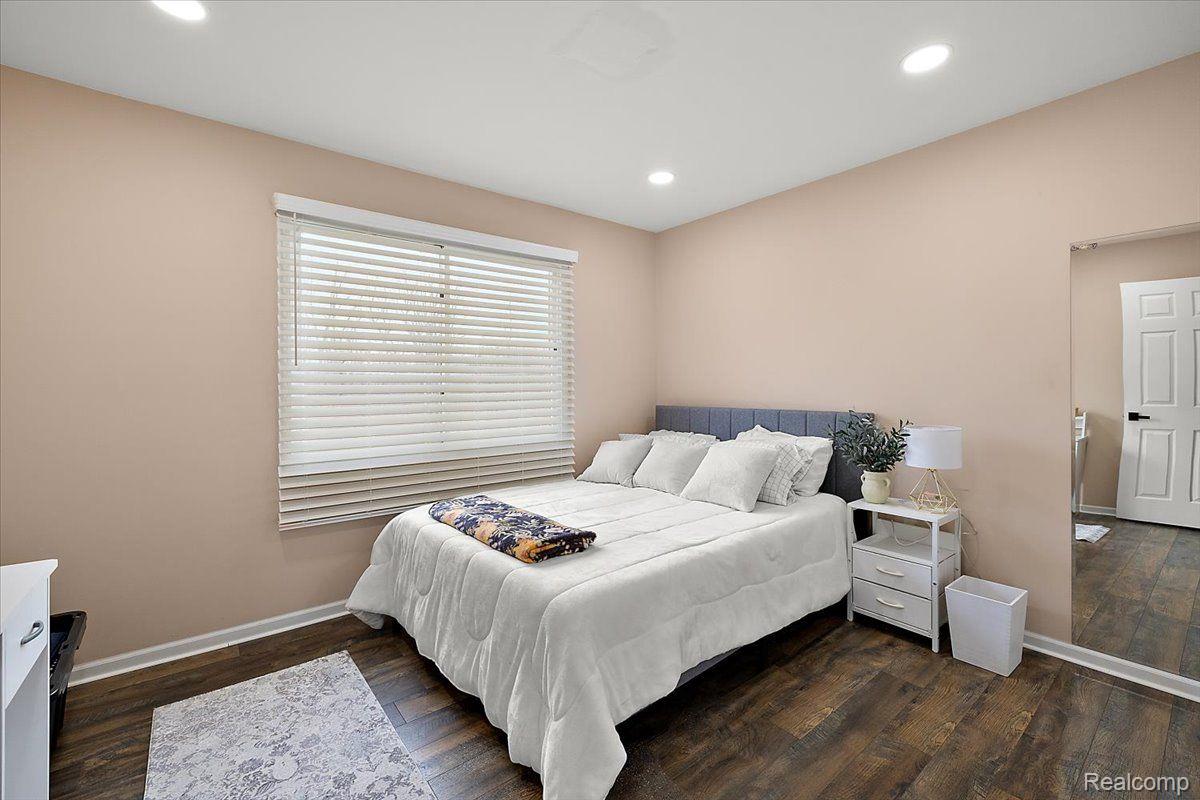 1335 BEMBRIDGE Drive