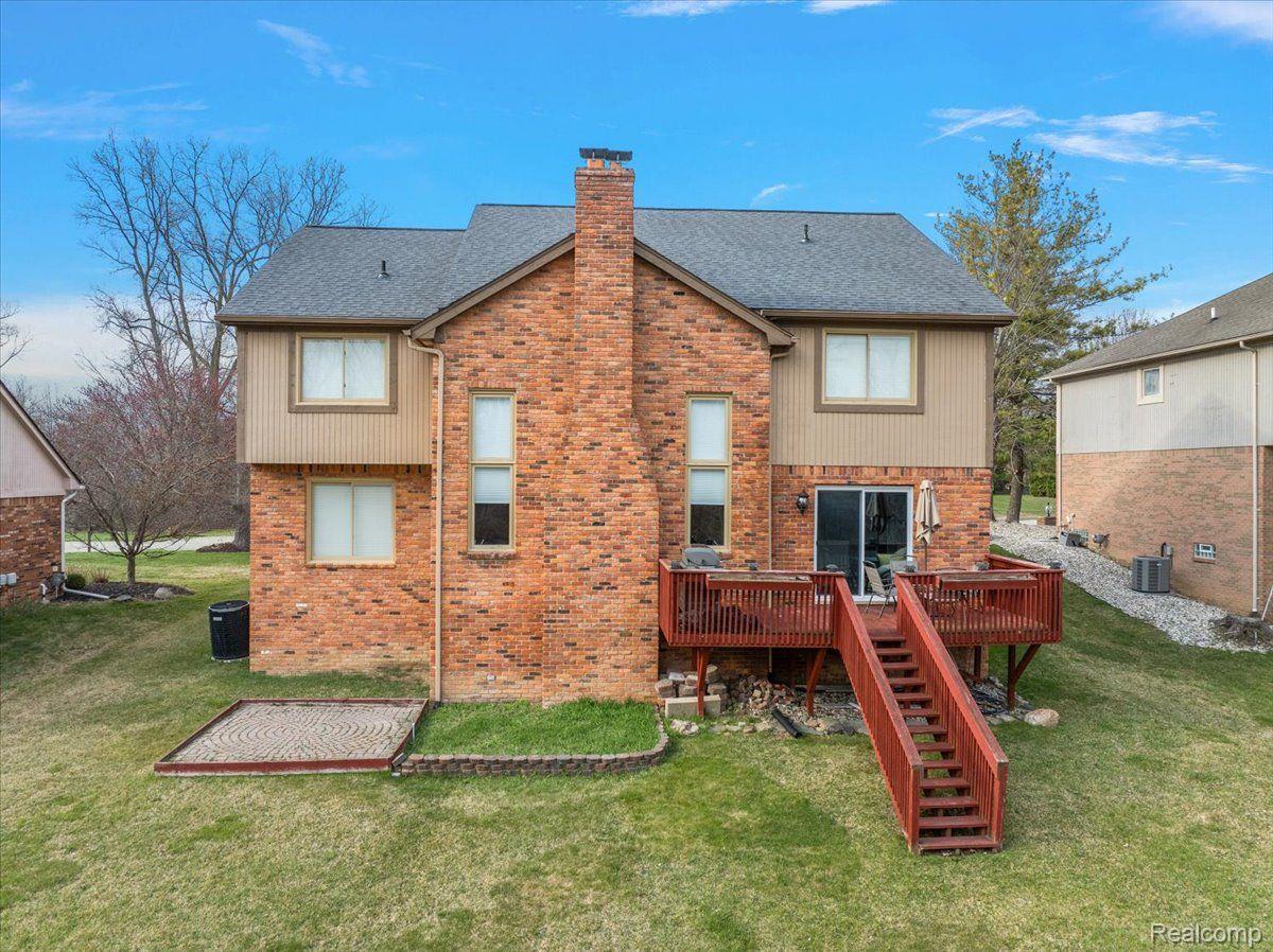 1335 BEMBRIDGE Drive