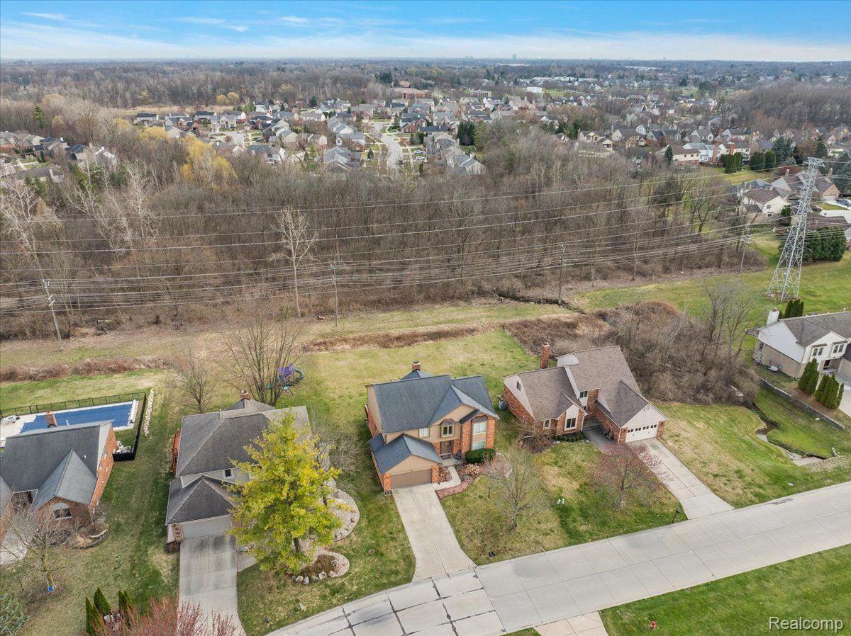 1335 BEMBRIDGE Drive