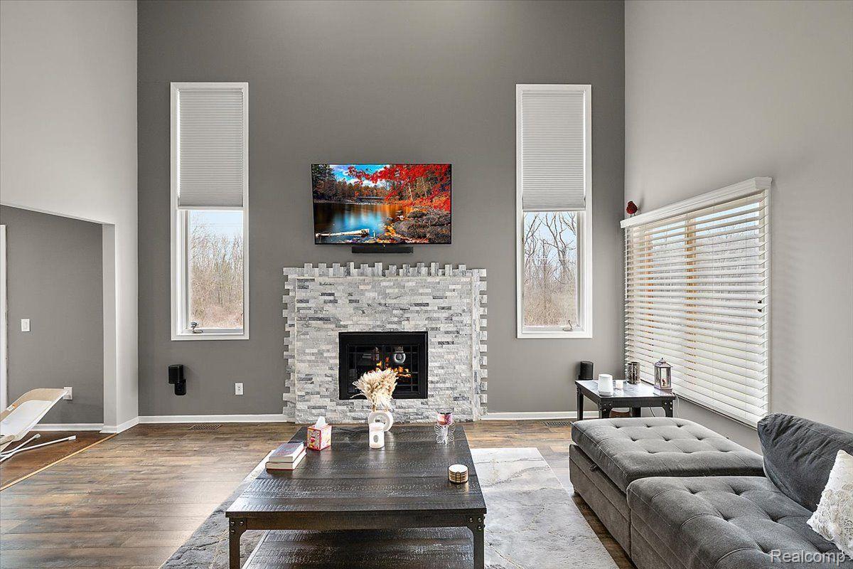 1335 BEMBRIDGE Drive