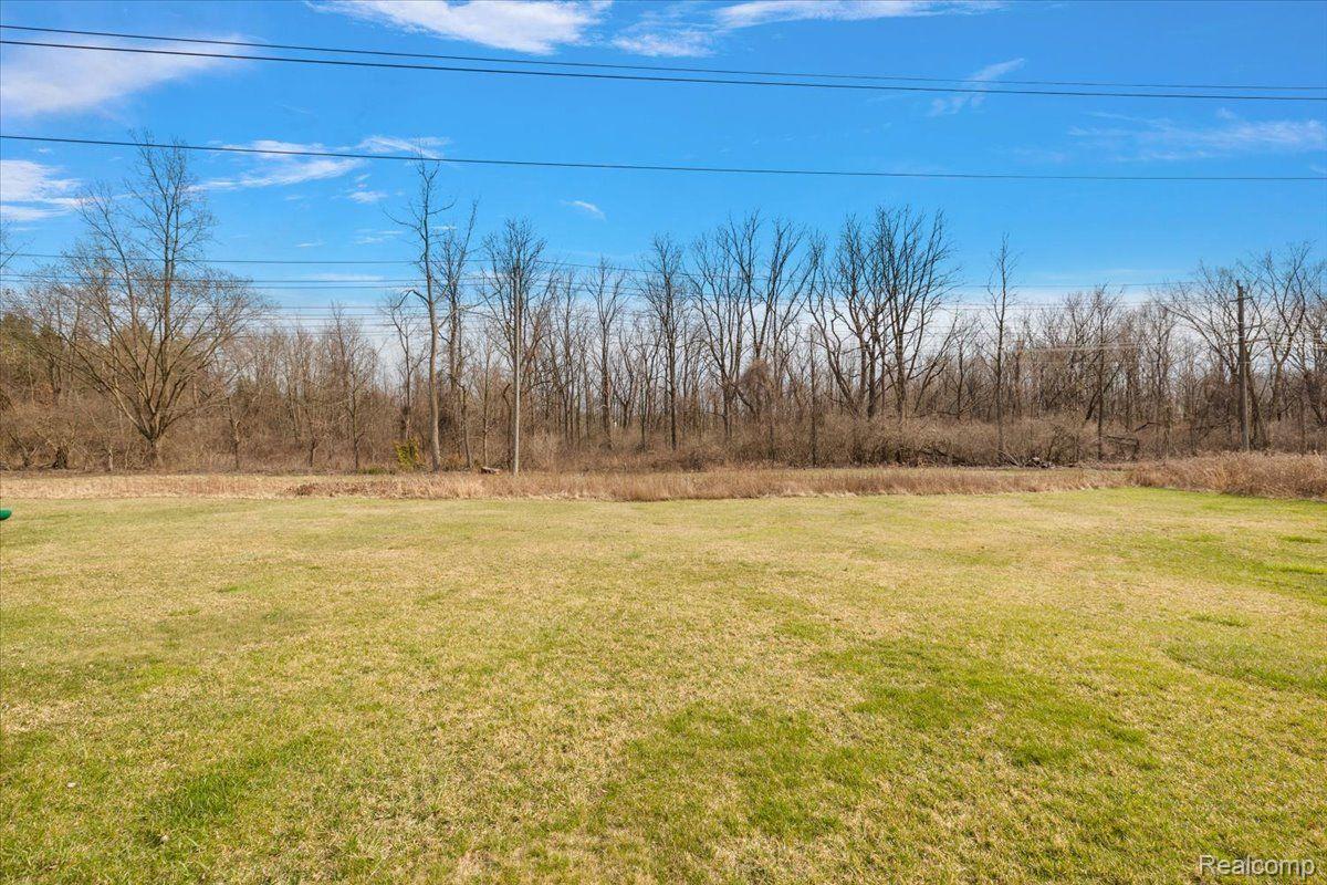 1335 BEMBRIDGE Drive