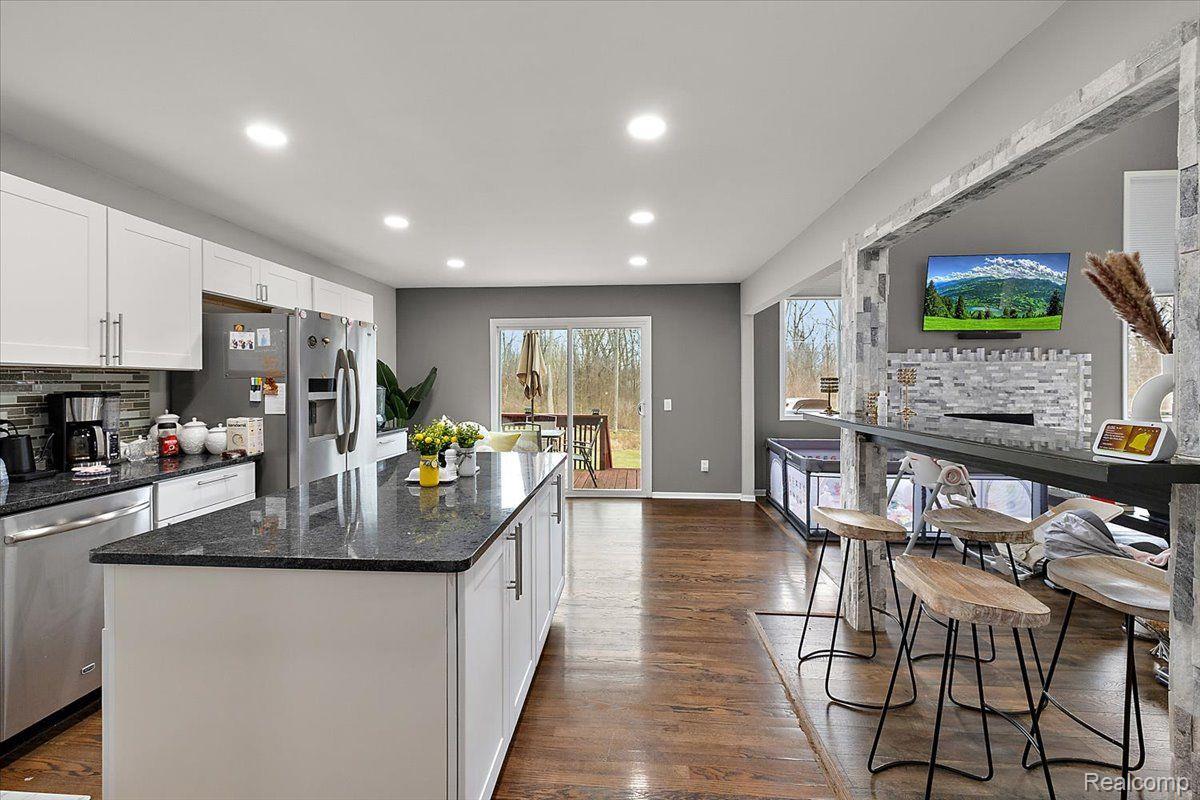 1335 BEMBRIDGE Drive