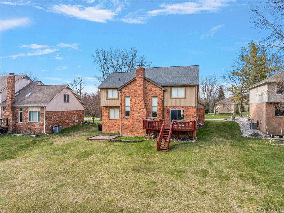 1335 BEMBRIDGE Drive