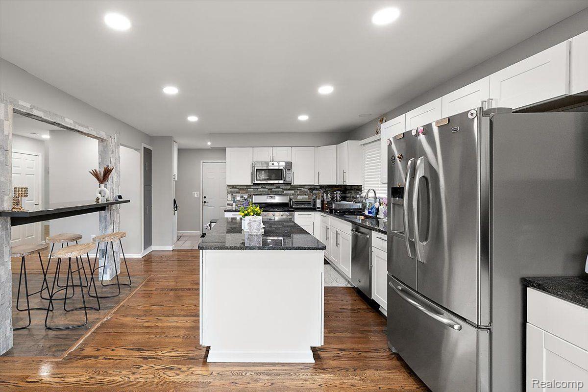 1335 BEMBRIDGE Drive