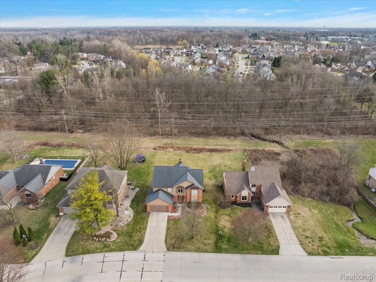 1335 BEMBRIDGE Drive