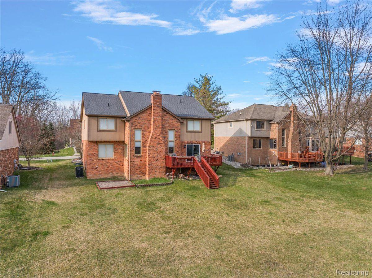 1335 BEMBRIDGE Drive