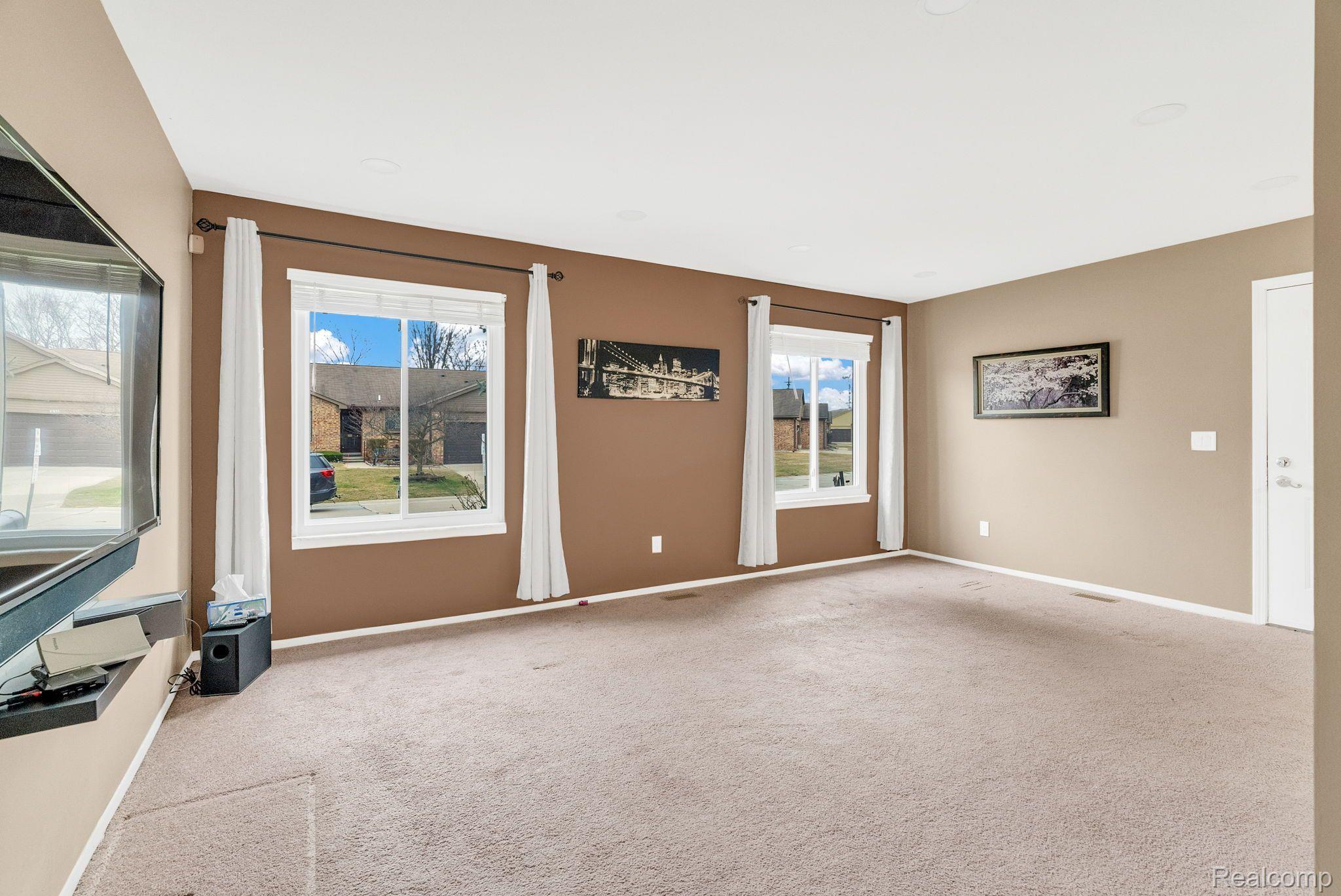 37231 GLENBROOK Drive
