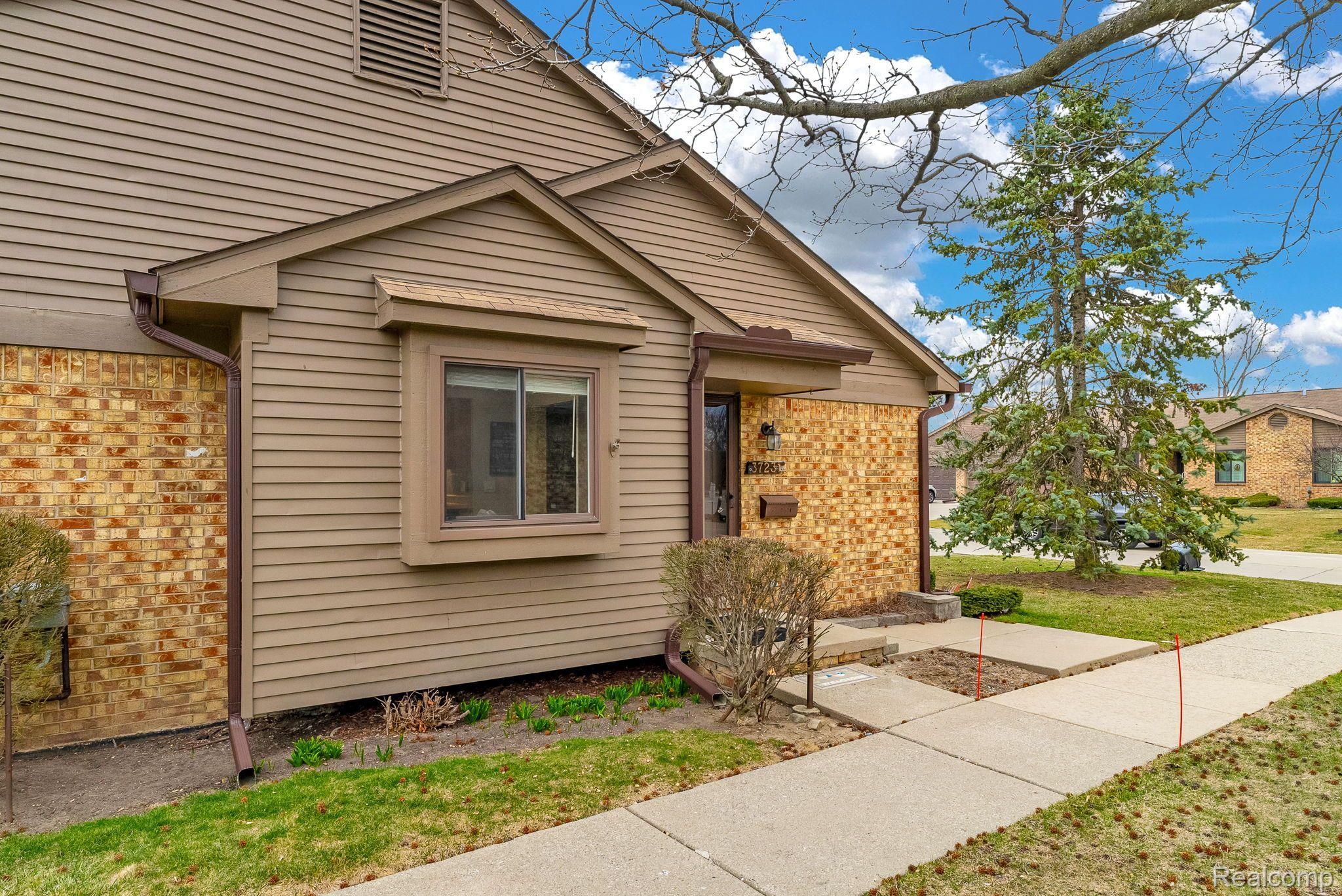 37231 GLENBROOK Drive