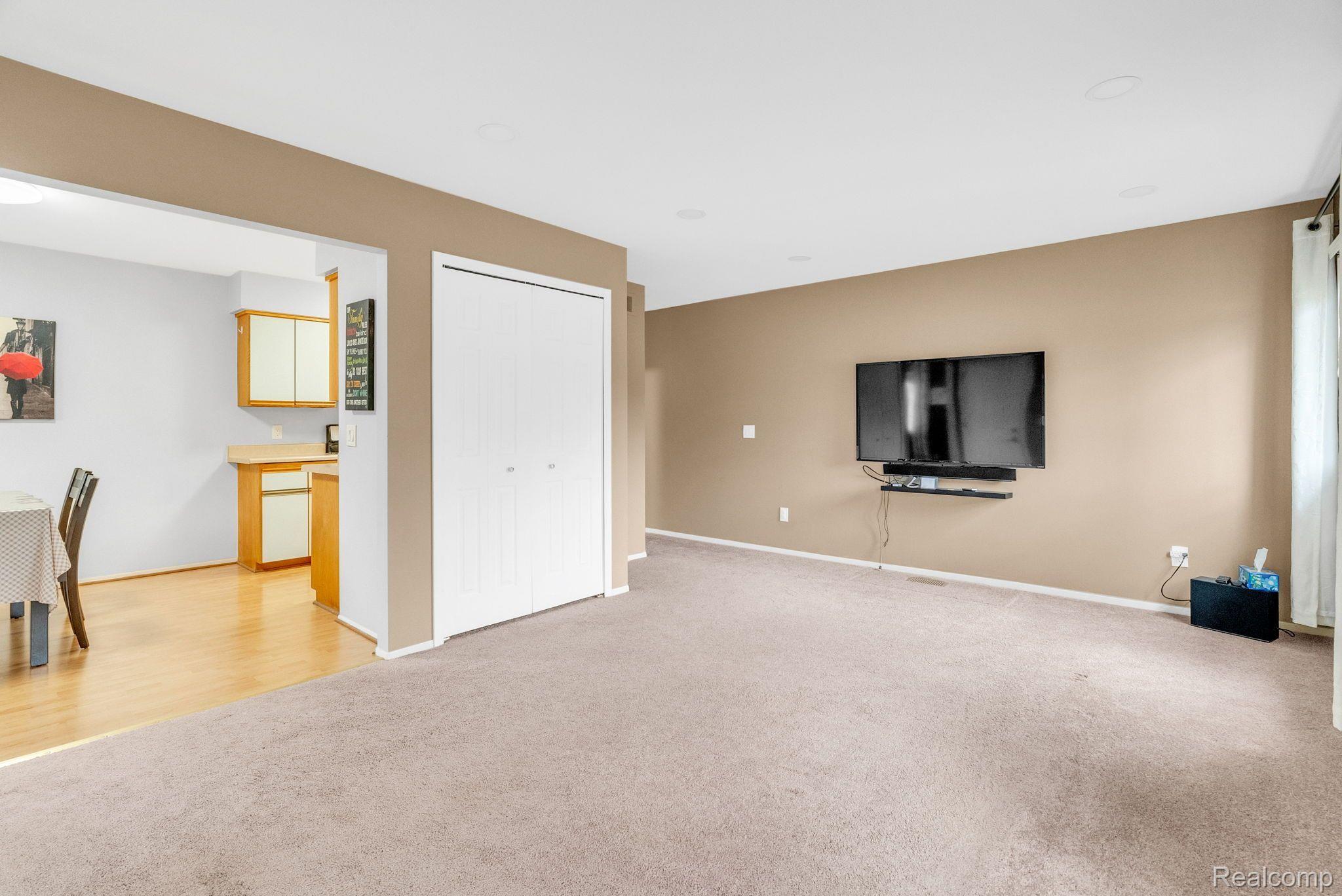 37231 GLENBROOK Drive