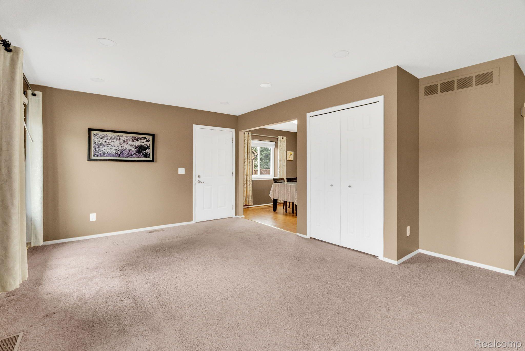 37231 GLENBROOK Drive