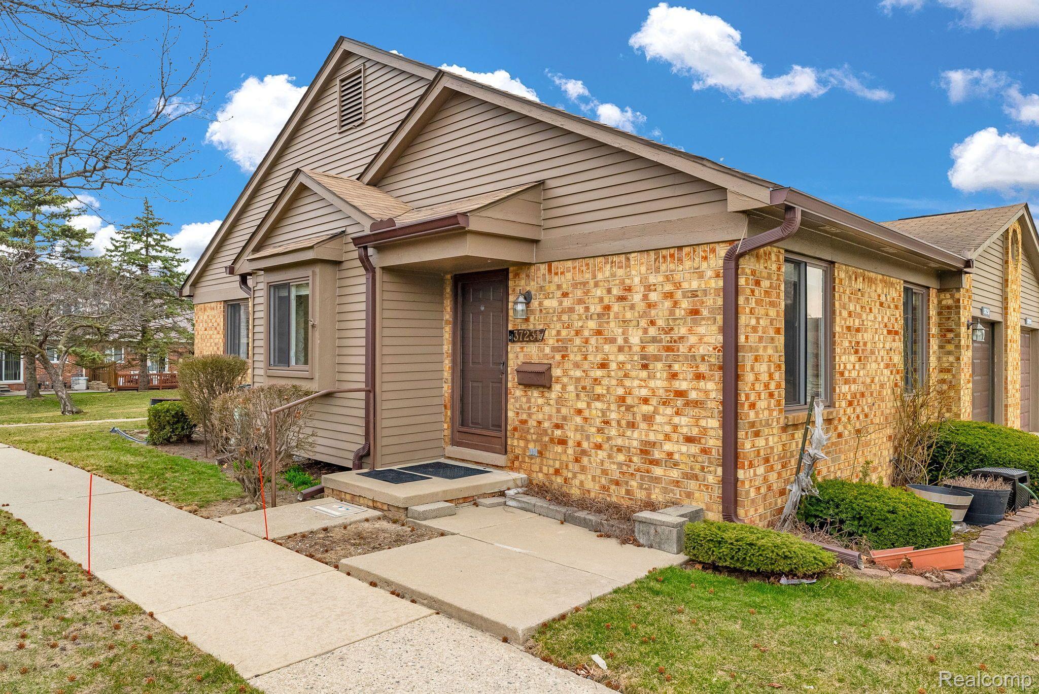 37231 GLENBROOK Drive