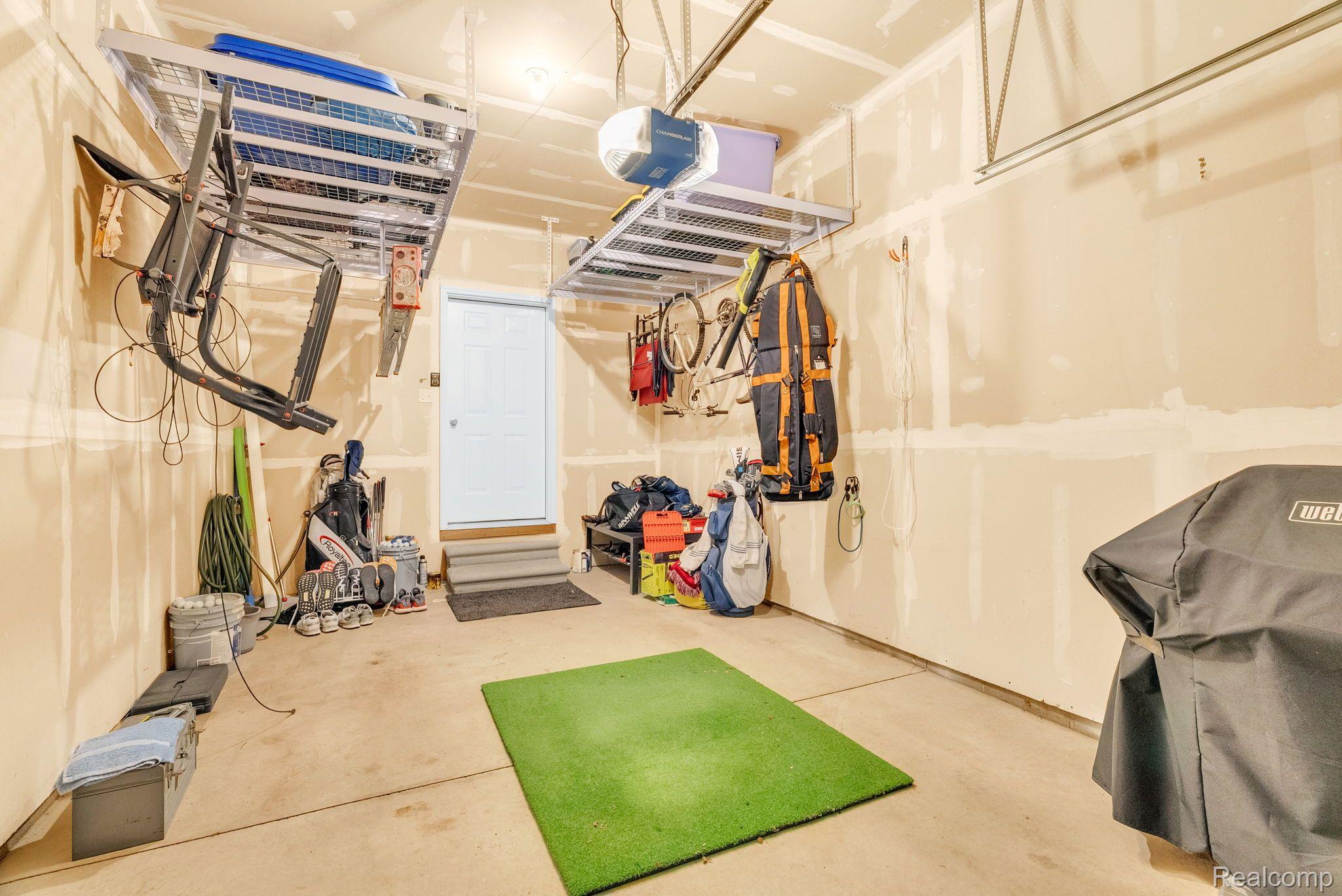 6985 BOULDER POINTE Drive