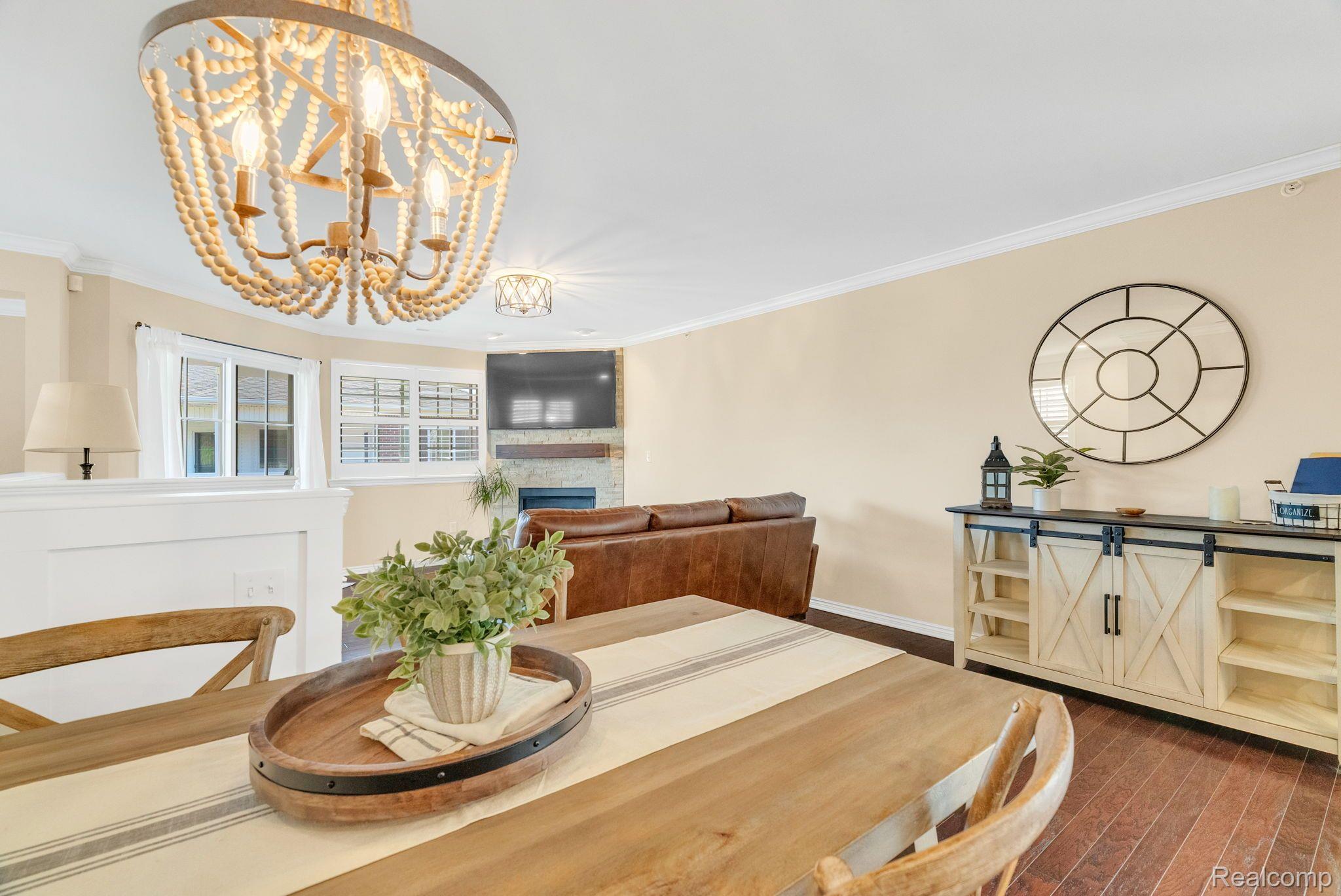 6985 BOULDER POINTE Drive
