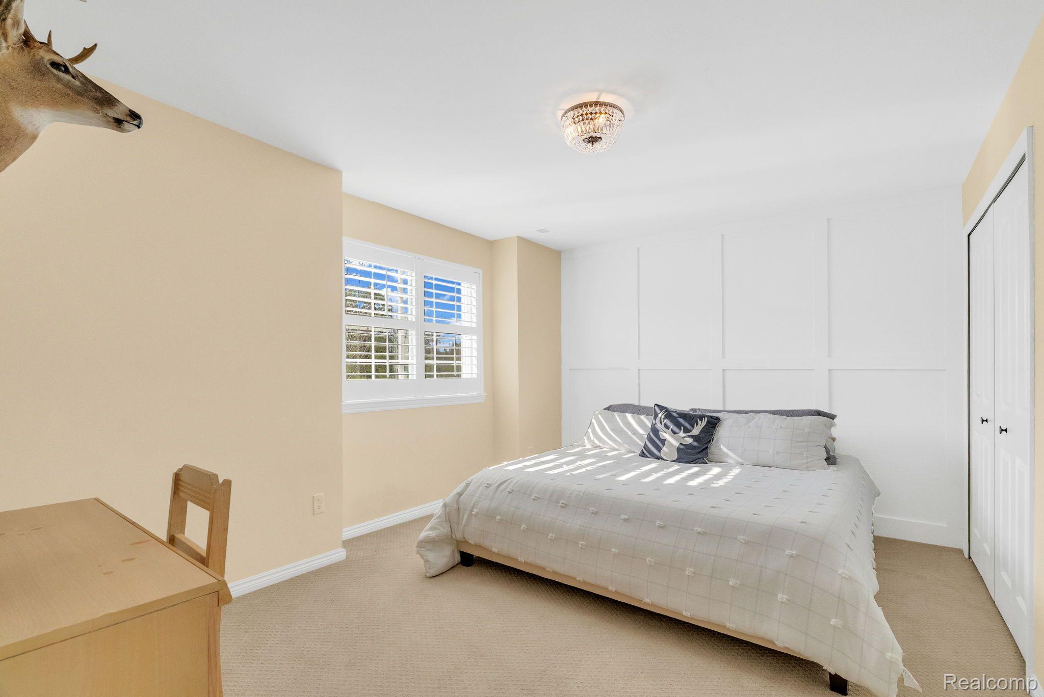6985 BOULDER POINTE Drive