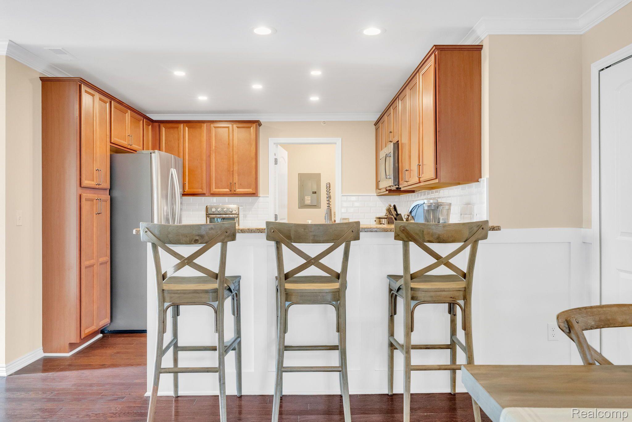6985 BOULDER POINTE Drive