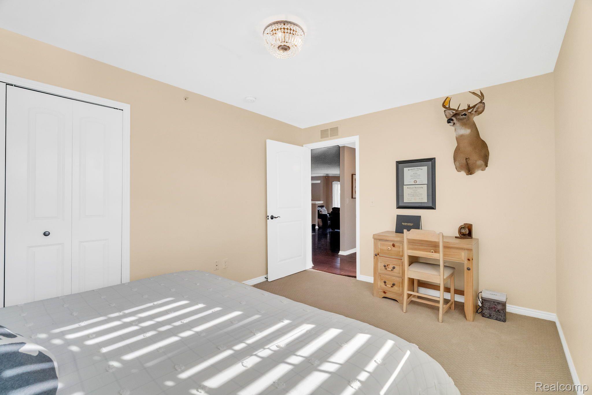 6985 BOULDER POINTE Drive