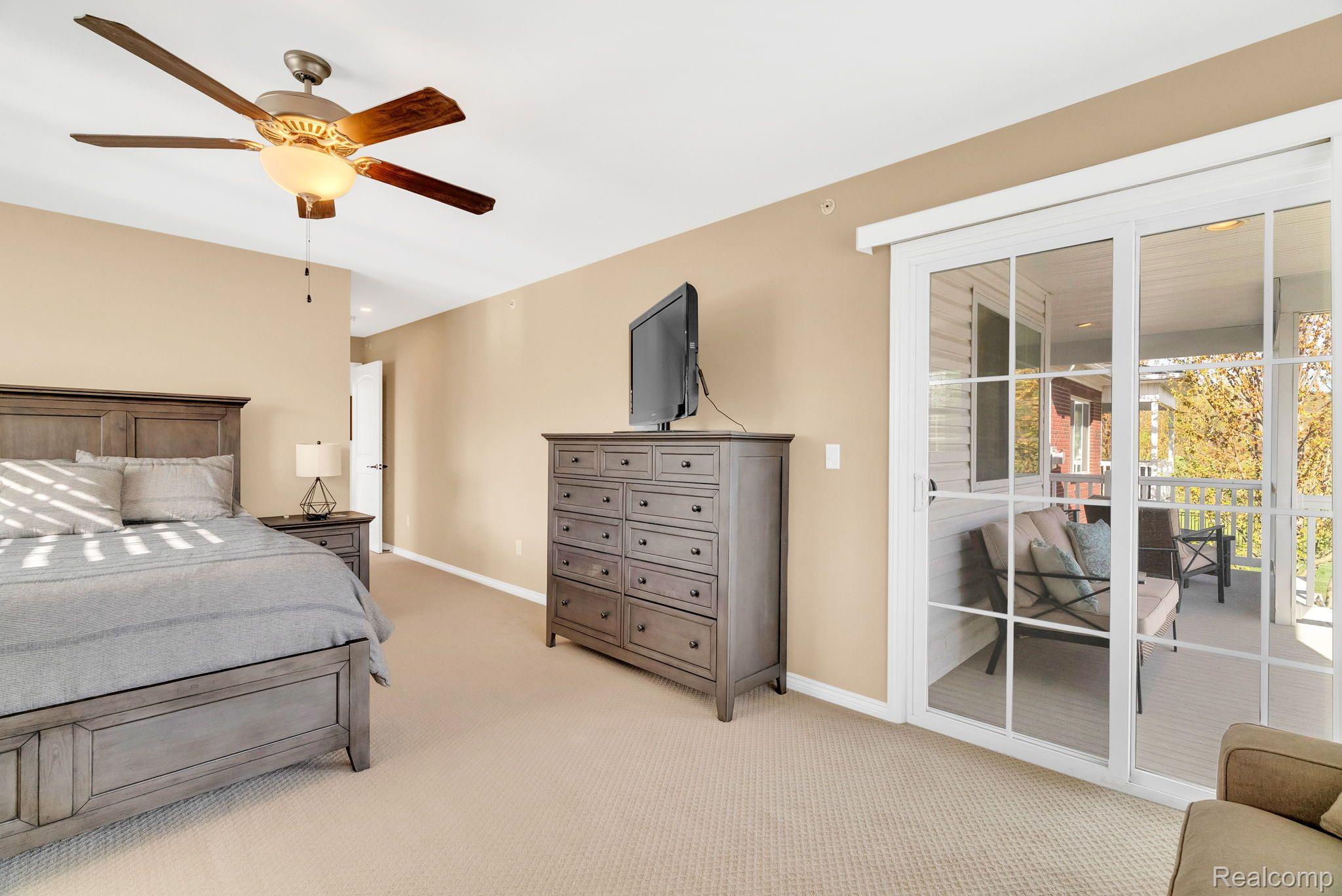 6985 BOULDER POINTE Drive