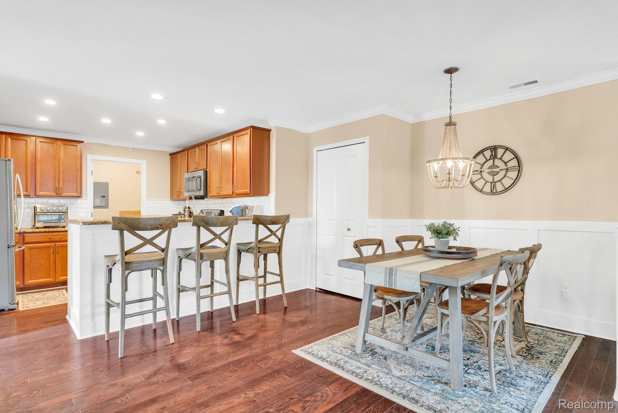 6985 BOULDER POINTE Drive