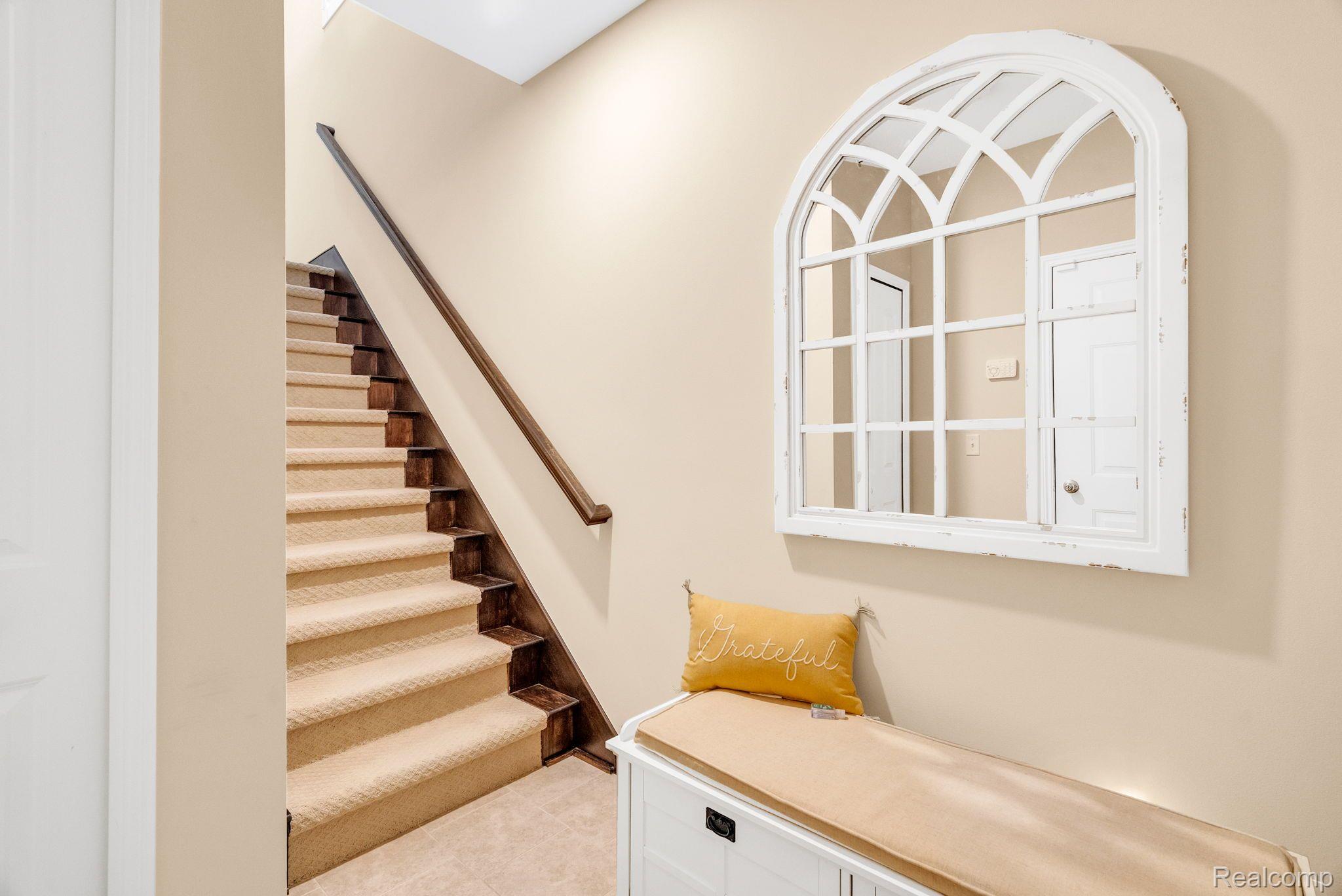 6985 BOULDER POINTE Drive