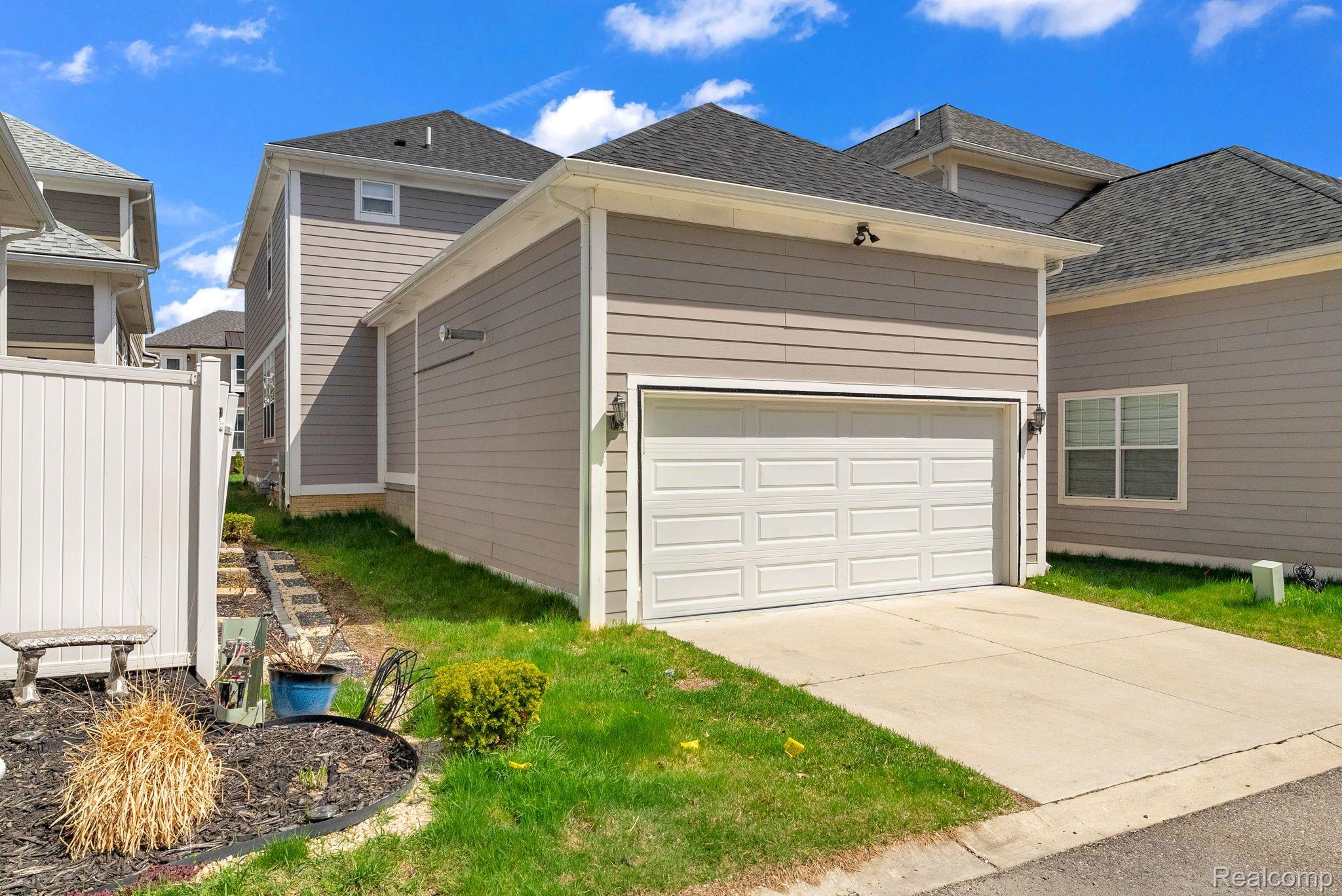 171 JOTHAM Avenue