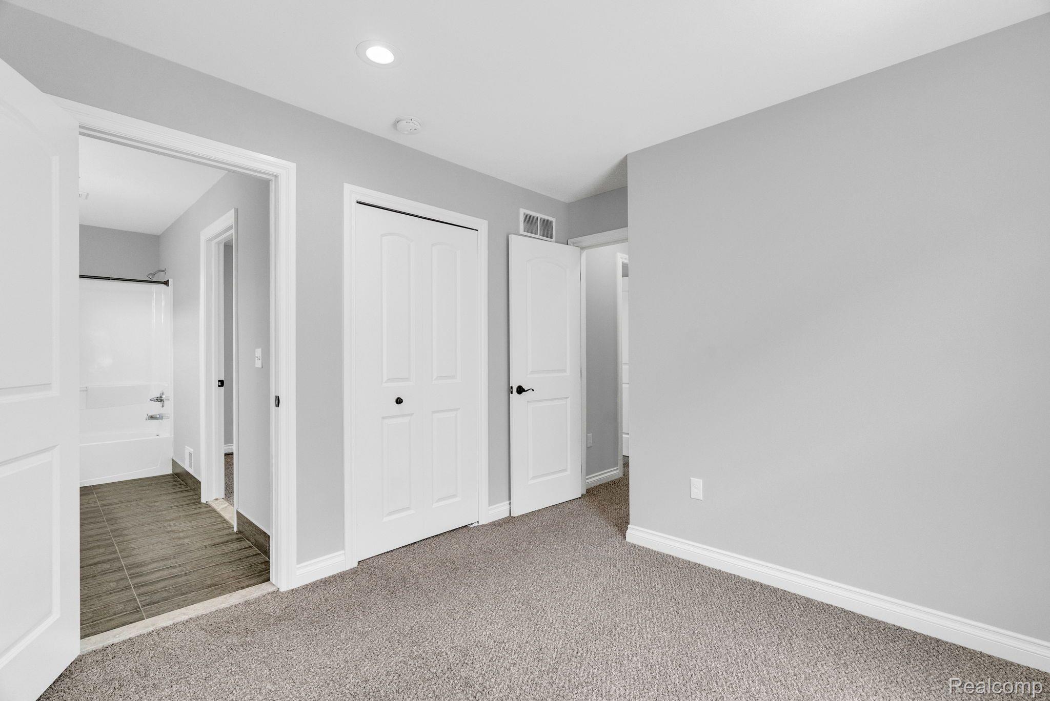 171 JOTHAM Avenue